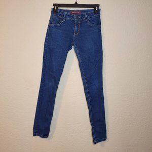 Made in Vietnam Basic Dark Jean